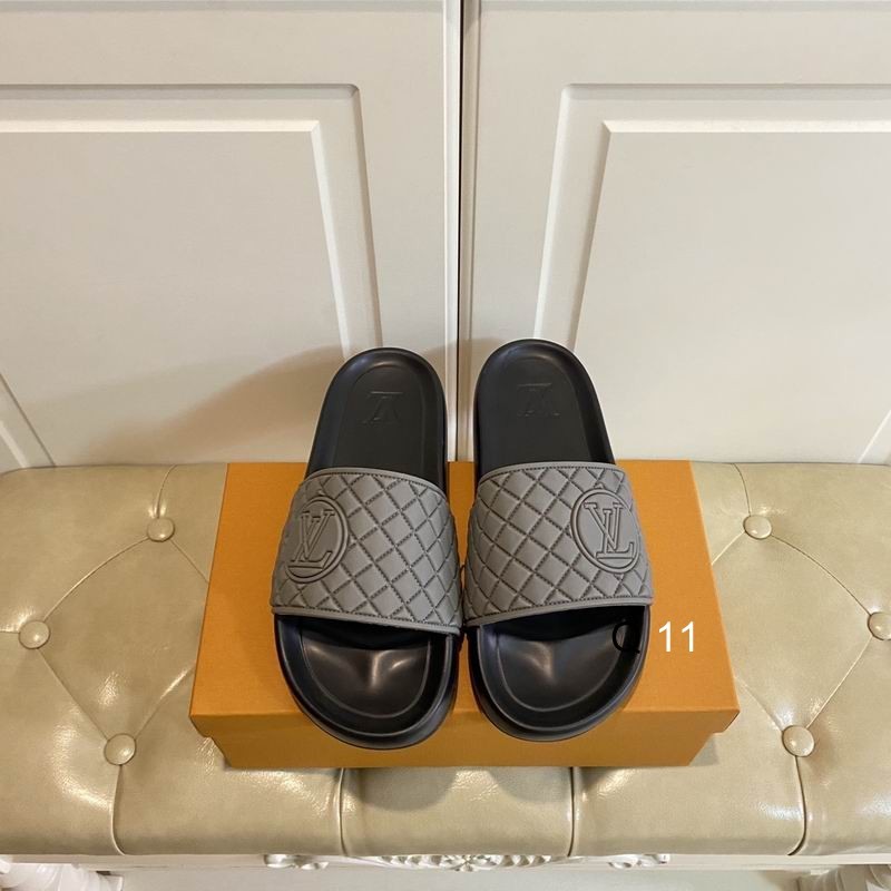 LV Men's Slippers 121